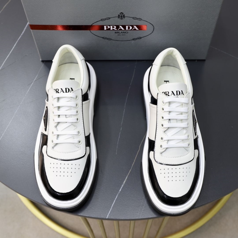 Pra*a casual shoes
